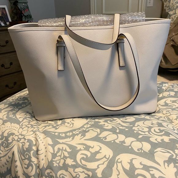 Michael Kors Tote Large Leather Bag - Picture 2 of 9
